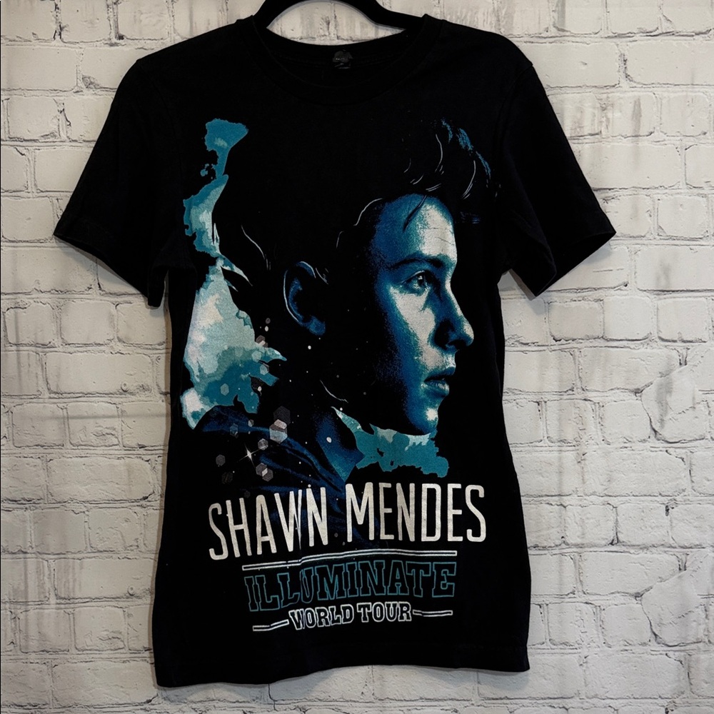 Shawn Mendes Black Illuminate World Tour Graphic Tee Women Size Small